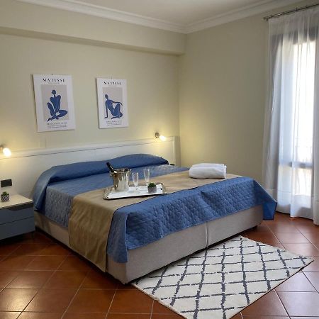 Scala Dei Turchi Palace Suites เรอัลมอนเต ภายนอก รูปภาพ