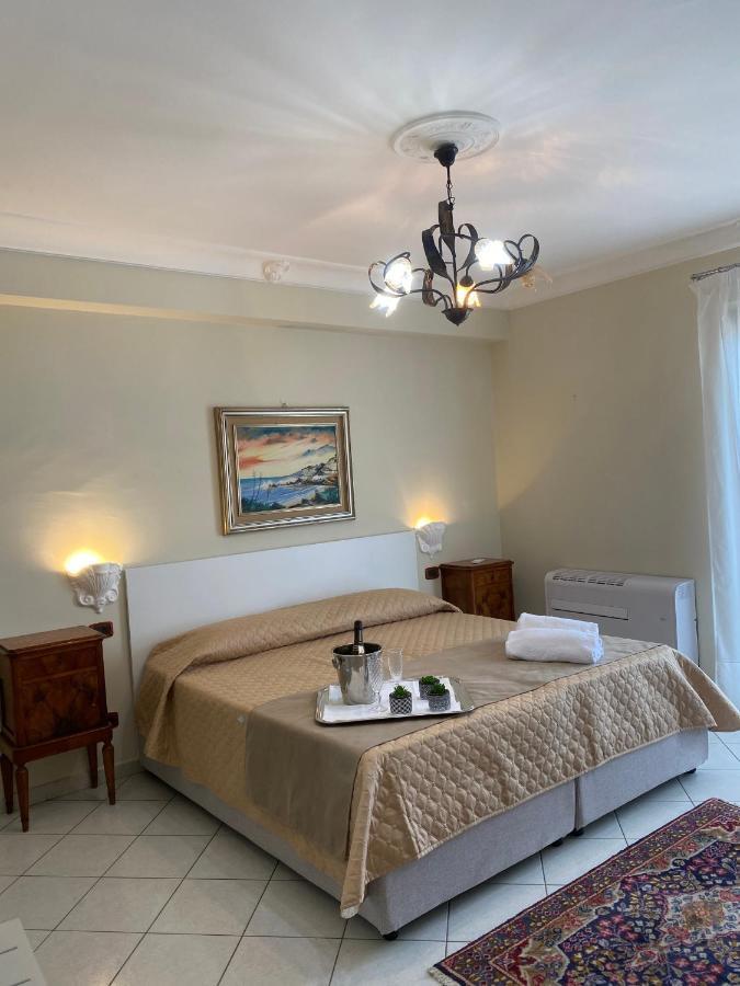 Scala Dei Turchi Palace Suites เรอัลมอนเต ภายนอก รูปภาพ