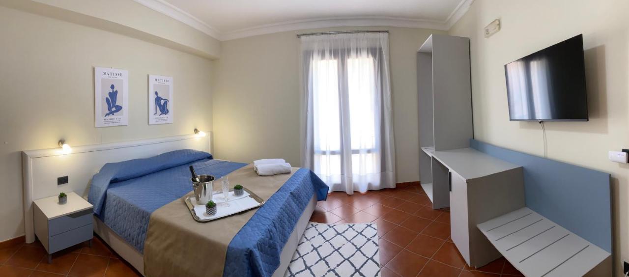 Scala Dei Turchi Palace Suites เรอัลมอนเต ภายนอก รูปภาพ