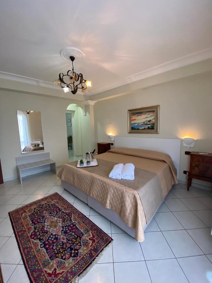 Scala Dei Turchi Palace Suites เรอัลมอนเต ภายนอก รูปภาพ